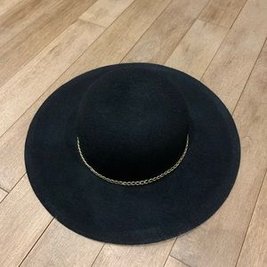 Hat attack New York black wool bucket hat